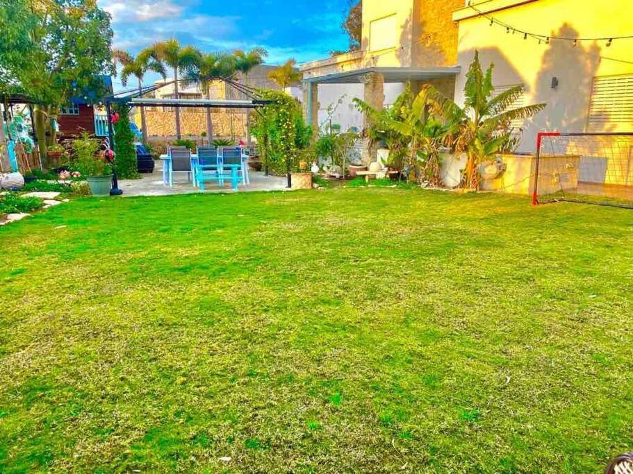 Nurit אחוזת היניבים Yaniv Estateヴィラ エクステリア 写真