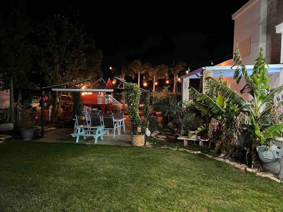Nurit אחוזת היניבים Yaniv Estateヴィラ エクステリア 写真